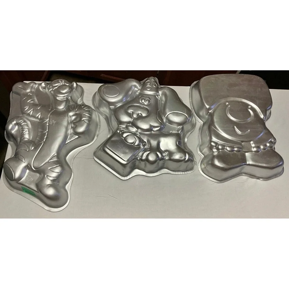 Lot of 10 vintage character cake pans, all new, see below for details, rare find
